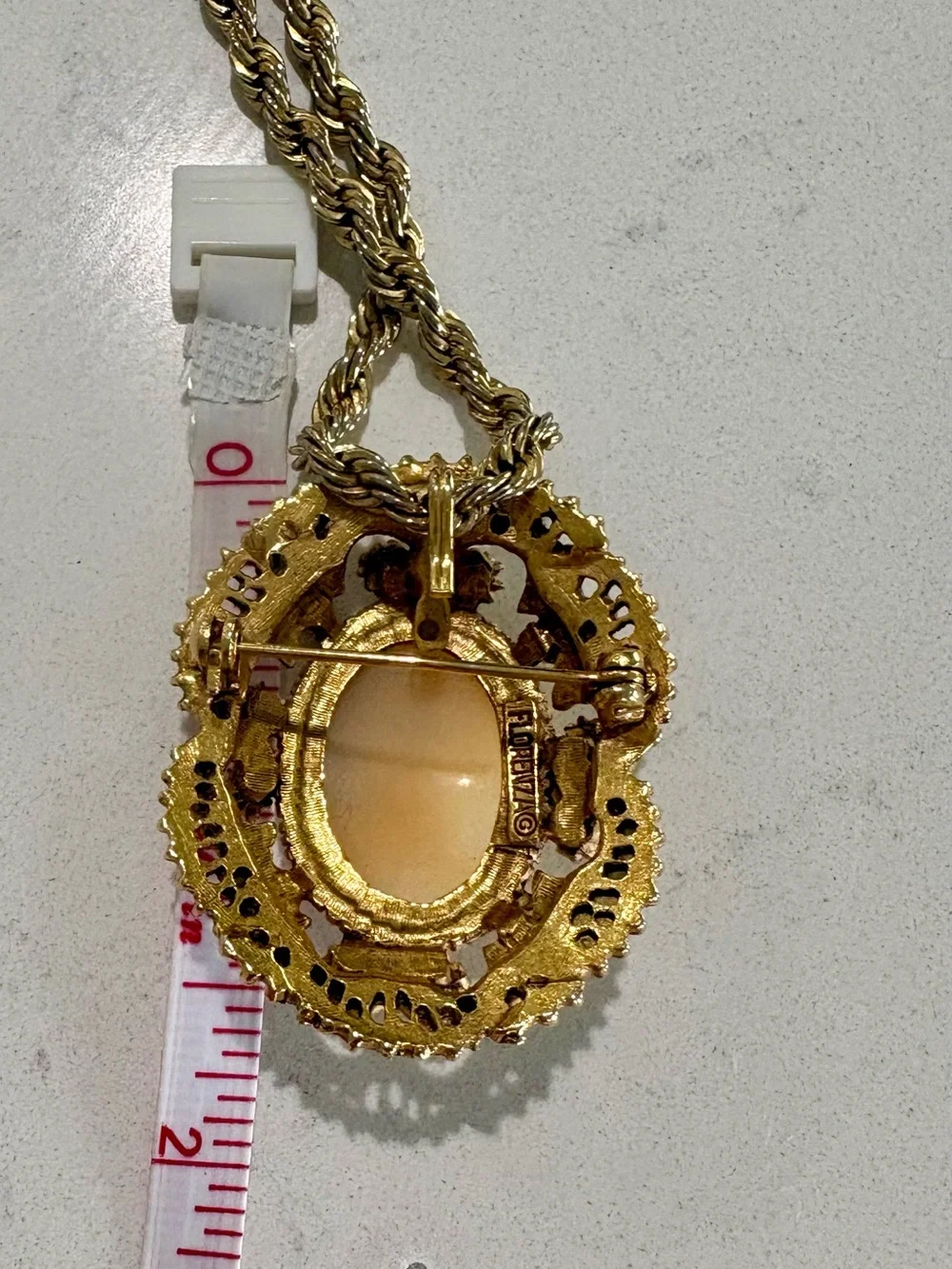 Vintage Florenza Cameo Pendant Brooch Necklace Gold Tone Faux Pearl 30”